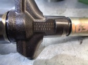 Recambio de inyector para subaru legacy v station wagon (br) 2.0 d awd referencia OEM IAM 16613AA030 DENSO