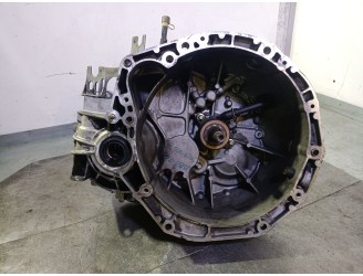 Recambio de caja cambios para renault megane ii berlina 3p 1.9 dci diesel referencia OEM IAM ND0001 7701717851 A034976