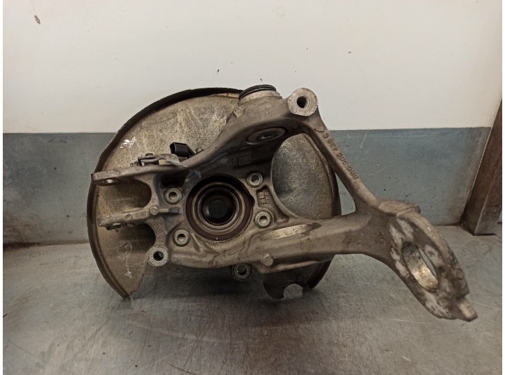 Replacement rear right stub axle for Audi A6 saloon (4GC) 3.0 V6 24V TDI OEM IAM reference 8R2505436C 