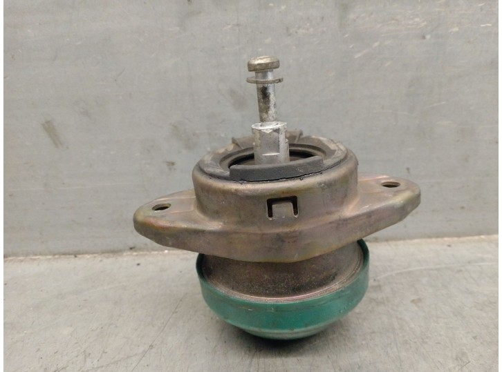 Replacement engine mount for Peugeot 106 II (1A_, 1C_) 1.4 i OEM IAM reference 184458 184458 