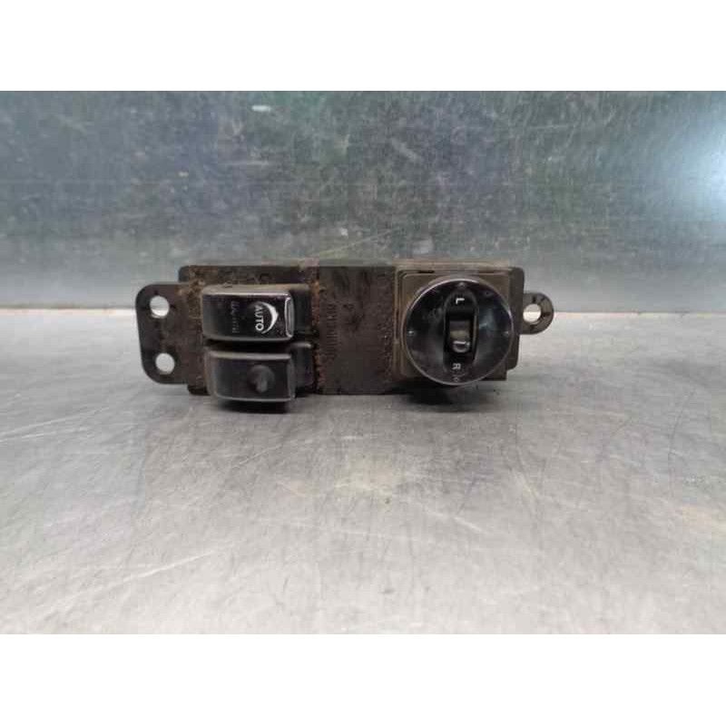 Recambio de mando elevalunas delantero izquierdo para hyundai h 1 2.5 diesel referencia OEM IAM 935704A000  