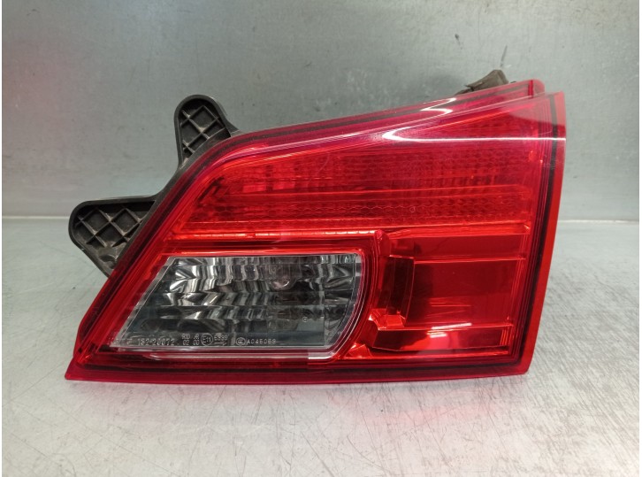 Recambio de piloto trasero derecho para subaru legacy v station wagon (br) 2.0 d awd referencia OEM IAM 84912AJ250 DE PORTON 5 P