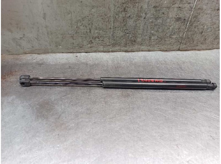 Recambio de amortiguadores maletero / porton para kia sportage 2.0 crdi referencia OEM IAM 817701F010 