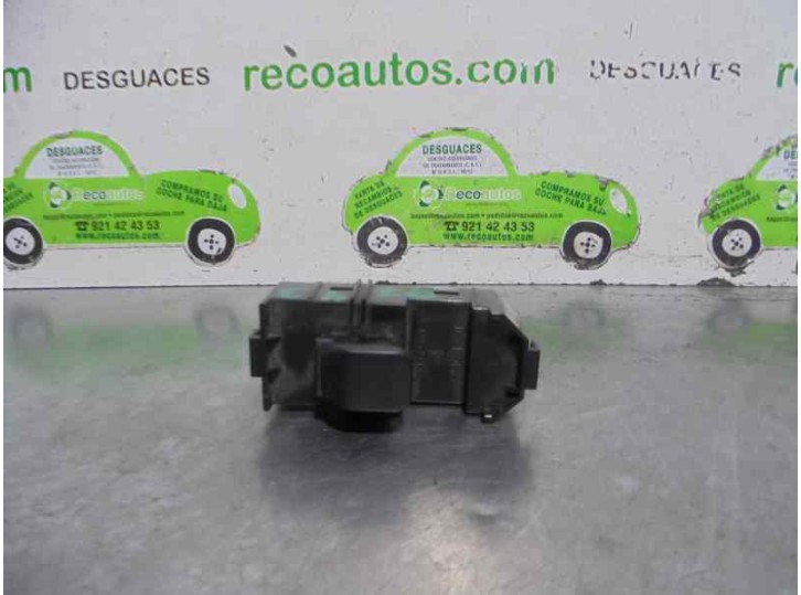 Recambio de mando elevalunas trasero izquierdo para lexus is200 (gxe10) 2.0 cat referencia OEM IAM 8403053010C0 