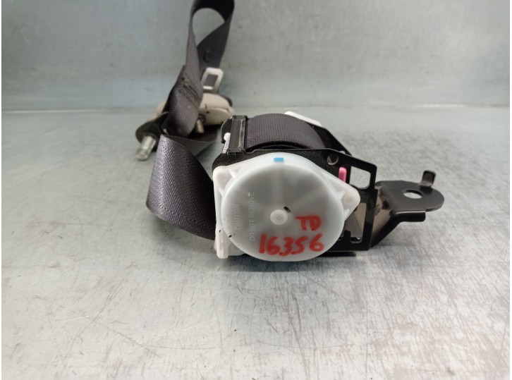 Replacement rear right seatbelt for Subaru Legacy V station wagon (BR) 2.0 D AWD OEM IAM reference 64660AJ101VH