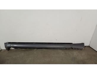 Recambio de faldon lateral para mercedes-benz clase e (w124) berlina 3.0 diesel cat referencia OEM IAM 1246902440 A1246900853 