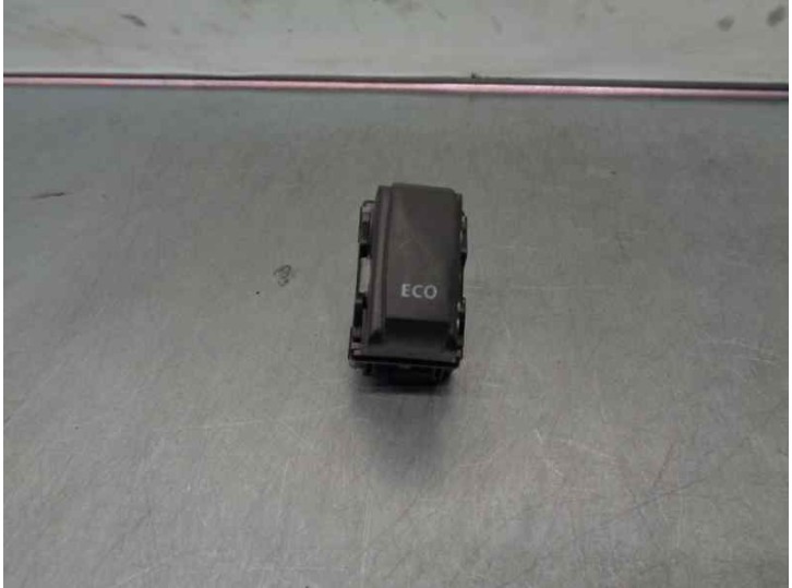 Recambio de mando para dacia duster 1.2 16v tce cat referencia OEM IAM 251843430R  