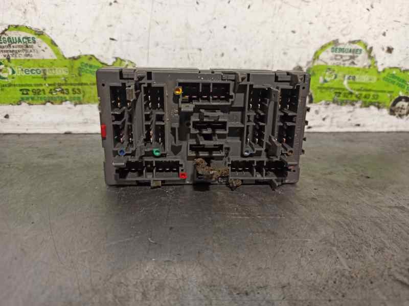 Recambio de caja reles / fusibles para peugeot 806 2.1 turbodiesel cat referencia OEM IAM 5970109547  