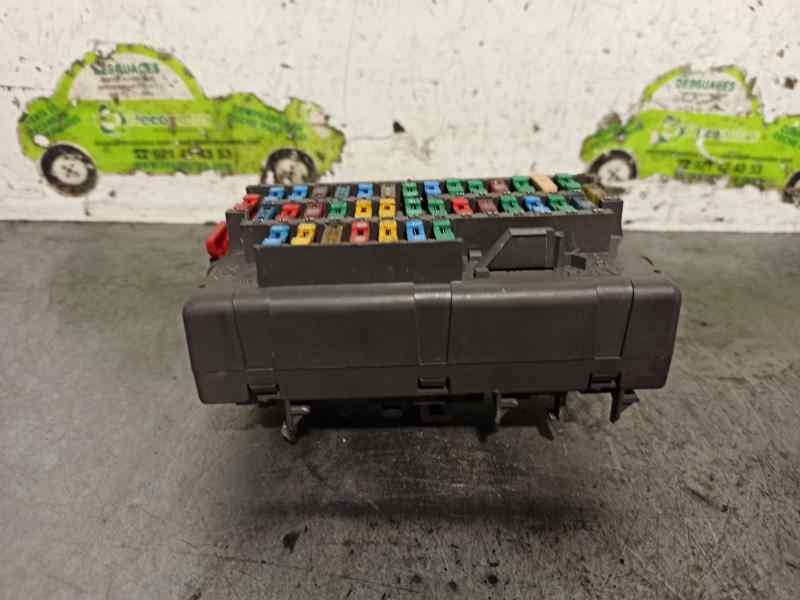 Recambio de caja reles / fusibles para peugeot 806 2.1 turbodiesel cat referencia OEM IAM 5970109547  