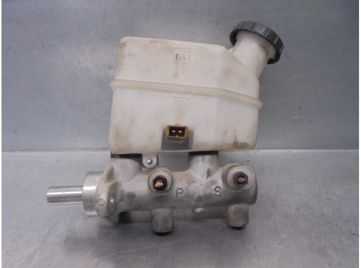 Recambio de bomba freno para hyundai tucson (jm) 2.0 crdi a las 4 ruedas referencia OEM IAM 585102E100  