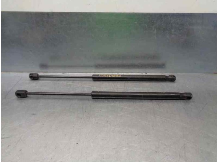 Replacement trunk / tailgate struts for Renault Megane II Coupe/Cabrio 1.6 16V OEM IAM reference 7701057303 
