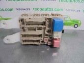 Recambio de caja reles / fusibles para toyota auris 2.0 d-4d cat referencia OEM IAM 8273002J70 