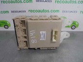 Recambio de caja reles / fusibles para toyota auris 2.0 d-4d cat referencia OEM IAM 8273002J70 