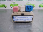 Recambio de caja reles / fusibles para toyota auris 2.0 d-4d cat referencia OEM IAM 8273002J70 