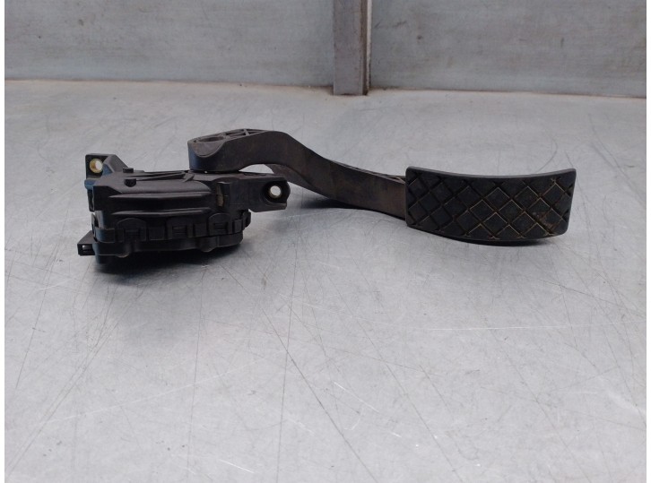 Recambio de potenciometro pedal para audi a4 berlina (b5) 1.8 20v referencia OEM IAM 8D1721523A 6PV00802607 HELLA