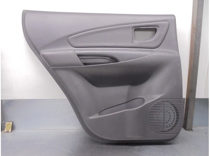 Rear left door trim panel replacement part for Hyundai Tucson (JM) 2.0 CRDi 4WD OEM IAM reference 833012E020LM