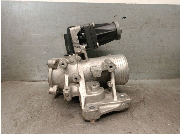 Replacement EGR valve for Volvo V60 I (155) D3 / D4 OEM IAM reference 36000998 36000998 
