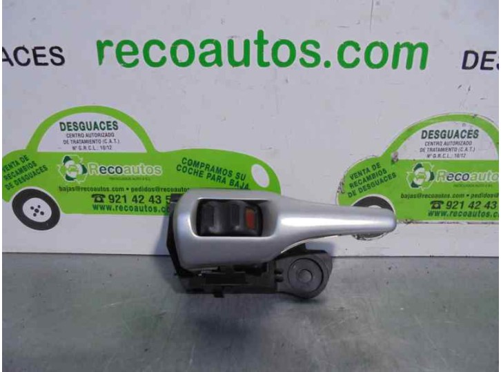 Recambio de maneta interior trasera izquierda para toyota auris 2.0 d-4d cat referencia OEM IAM   