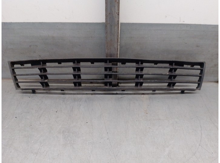 Recambio de rejilla paragolpes central para audi a4 berlina (b5) 1.8 20v referencia OEM IAM 8D0807683AA 