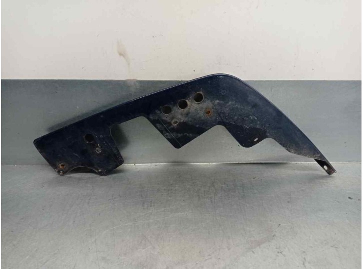 Recambio de cerquillo faro para ssangyong musso 2.9 d referencia OEM IAM 7943705000 7943705000 