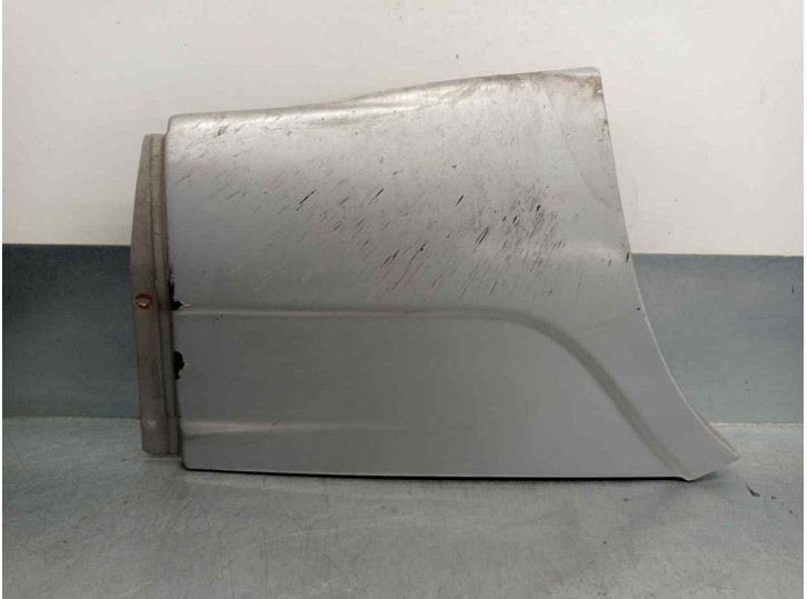 Recambio de molduras traseras para ssangyong musso 2.9 d referencia OEM IAM X7953705000 