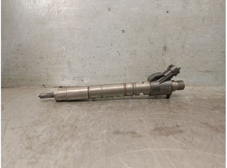 Recambio de inyector para volvo v60 i (155) d3 / d4 referencia OEM IAM 31303238 36002662 