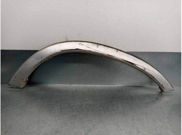 Recambio de aletin delantero derecho para ssangyong musso 2.9 d referencia OEM IAM X7954105000 