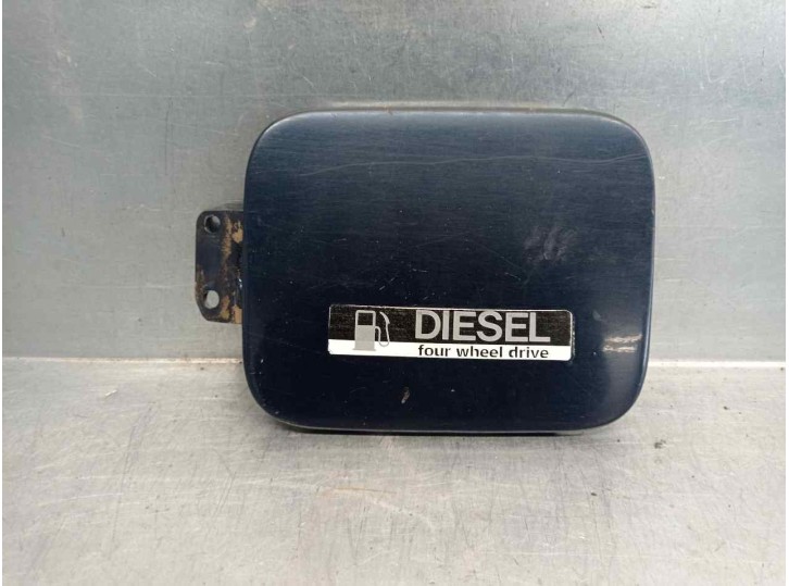 Recambio de tapa exterior combustible para ssangyong musso 2.9 d referencia OEM IAM OM602  