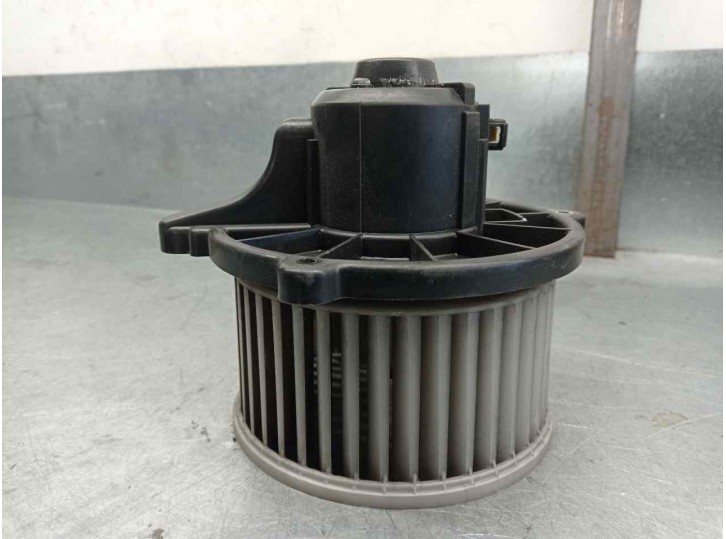 Recambio de motor calefaccion para kia sephia ll 1.5 cat referencia OEM IAM 0K2A161B10 