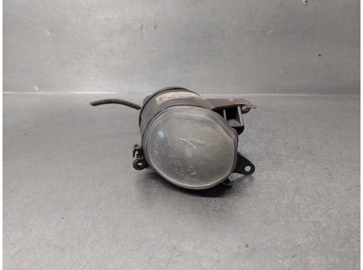 Recambio de faro antiniebla izquierdo para audi a4 berlina (b5) 1.9 tdi referencia OEM IAM 8D0941699B 2 PINES 4 PUERTAS