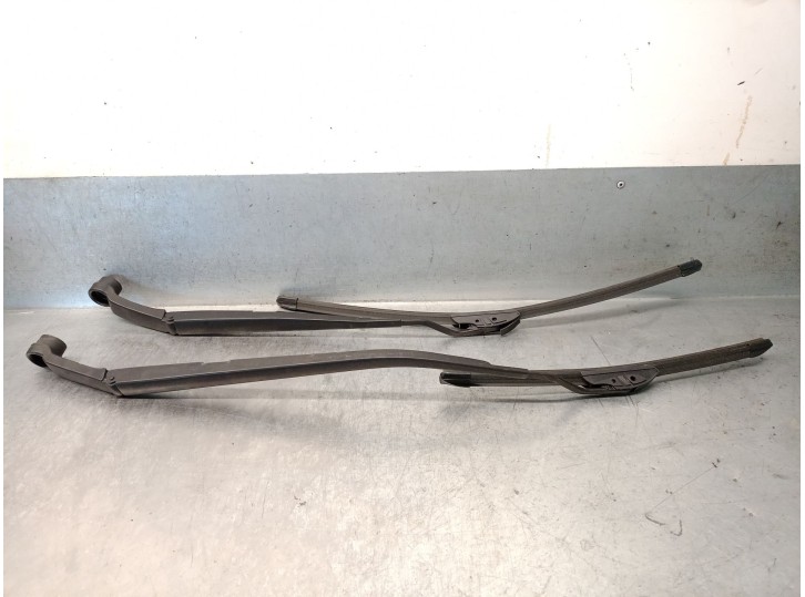 Recambio de brazo limpia delantero derecho para hyundai i20 ii (gb, ib) 1.2 referencia OEM IAM 98321C8000  