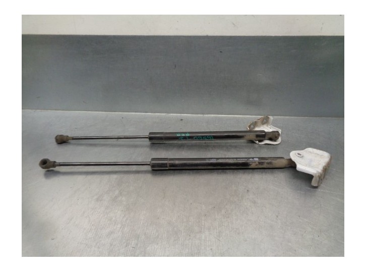 Replacement trunk / tailgate dampers for Renault Clio IV 0.9 OEM IAM reference 844308661R 