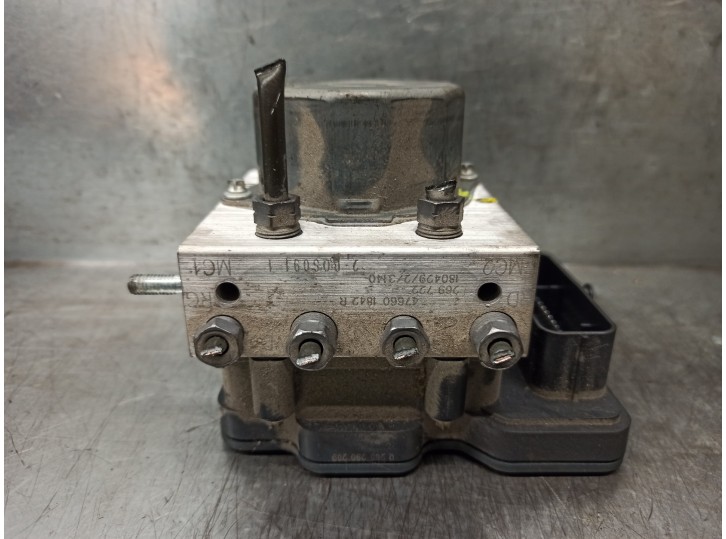 Recambio de abs para renault clio iv 0.9 referencia OEM IAM 476601842R 