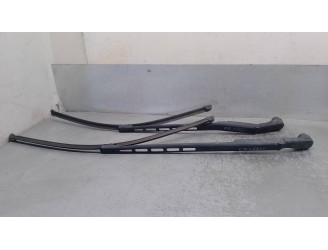 Recambio de brazo limpia delantero derecho para honda civic coupe (2dr) referencia OEM IAM 76600SVAA03  