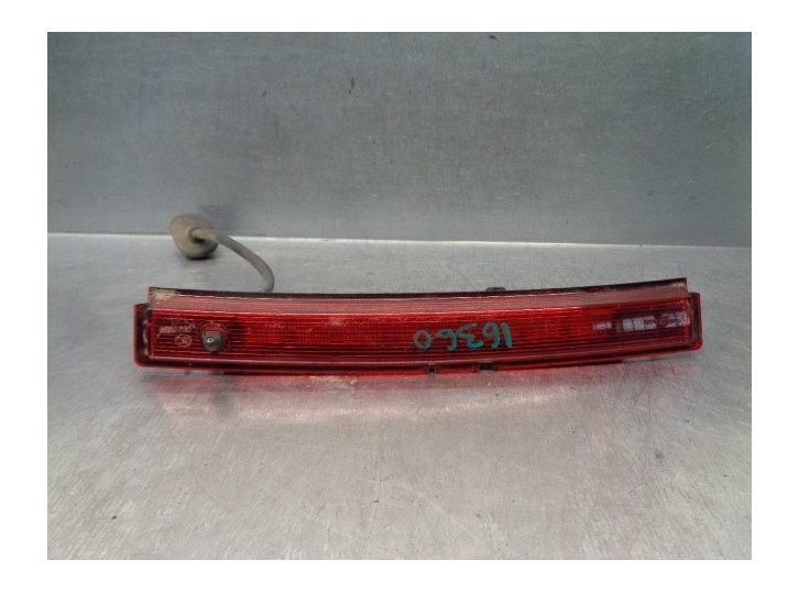 Recambio de luz central de freno para renault clio iv 0.9 referencia OEM IAM 265902759R 90023917 VALEO