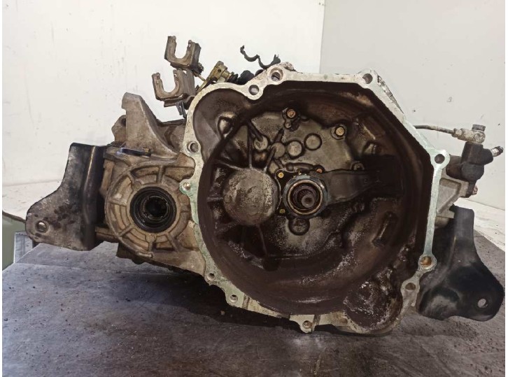 Recambio de caja cambios para volvo s40 berlina 1.8i referencia OEM IAM KF5M421F8A6 WQ9966 30613577