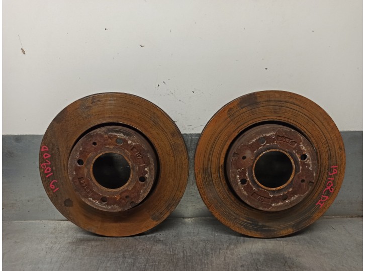 Recambio de disco freno delantero para volvo v40 familiar 1.9 diesel cat referencia OEM IAM 30818027  