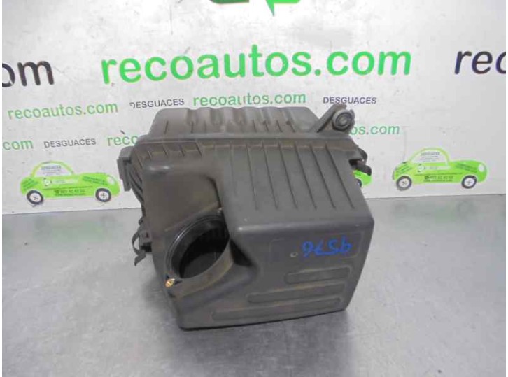 Replacement air filter housing for hyundai santa fe (bm) 2.2 crdi style 4x4 OEM IAM reference 281102B200 