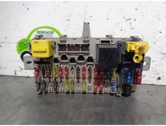 Recambio de caja reles / fusibles para honda civic berlina .5 (ma/mb) 1.5 referencia OEM IAM 3820AST3G400 