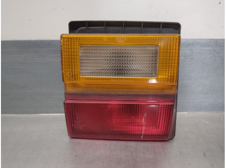 Recambio de piloto trasero izquierdo para audi 100 berlina (443) 2.2 referencia OEM IAM 443945225 DE PORTON 4 PUERTAS