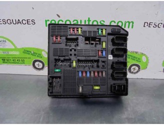 Recambio de caja reles / fusibles para renault scenic iii 1.5 dci diesel fap referencia OEM IAM 284B64544R 0431211700440 