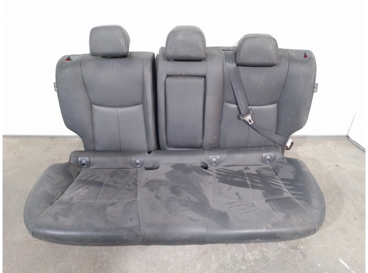 Recambio de asientos traseros para nissan pulsar (c13) 1.5 turbodiesel cat referencia OEM IAM 4851992 CUERO NEGRO 5 PUERTAS