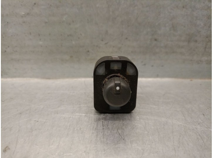 Recambio de mando retrovisor para audi q7 (4lb) 3.0 tdi quattro referencia OEM IAM 8E0959565A  