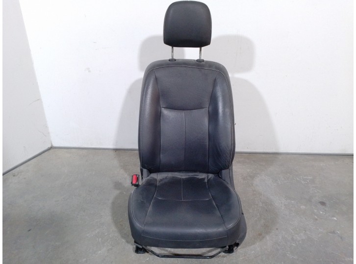 Recambio de asiento delantero izquierdo para nissan pulsar (c13) 1.5 turbodiesel cat referencia OEM IAM 4851999 CUERO NEGRO 5 PU