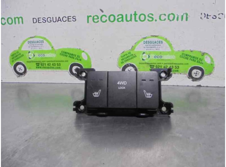 Replacement right seat control switch for Hyundai Santa Fe (BM) 2.2 CRDi Style 4x4 OEM IAM reference 