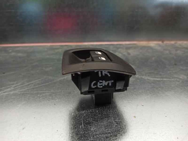 Recambio de mando elevalunas trasero derecho para citroën c-elysée exclusive referencia OEM IAM 9674559377  