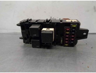 Recambio de caja reles / fusibles para mitsubishi carisma berlina 5 (da0) 1.9 di-d cat referencia OEM IAM MB953355 