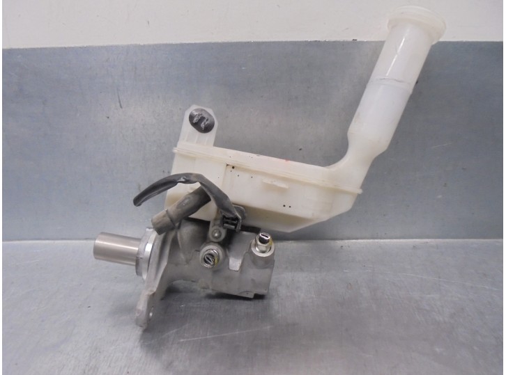 Recambio de bomba freno para nissan pulsar (c13) 1.5 turbodiesel cat referencia OEM IAM 460101KA0B  