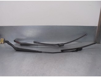 Recambio de brazo limpia delantero derecho para nissan pulsar (c13) 1.5 turbodiesel cat referencia OEM IAM 288814MA0A 288864MA0A