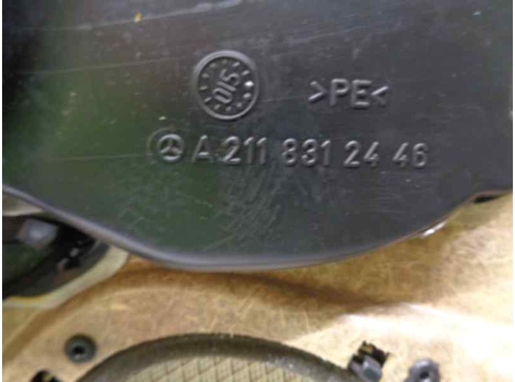 Recambio de guarnecido puerta delantera derecha para mercedes-benz clase e (w211) berlina e 500 (211.070) referencia OEM IAM A21